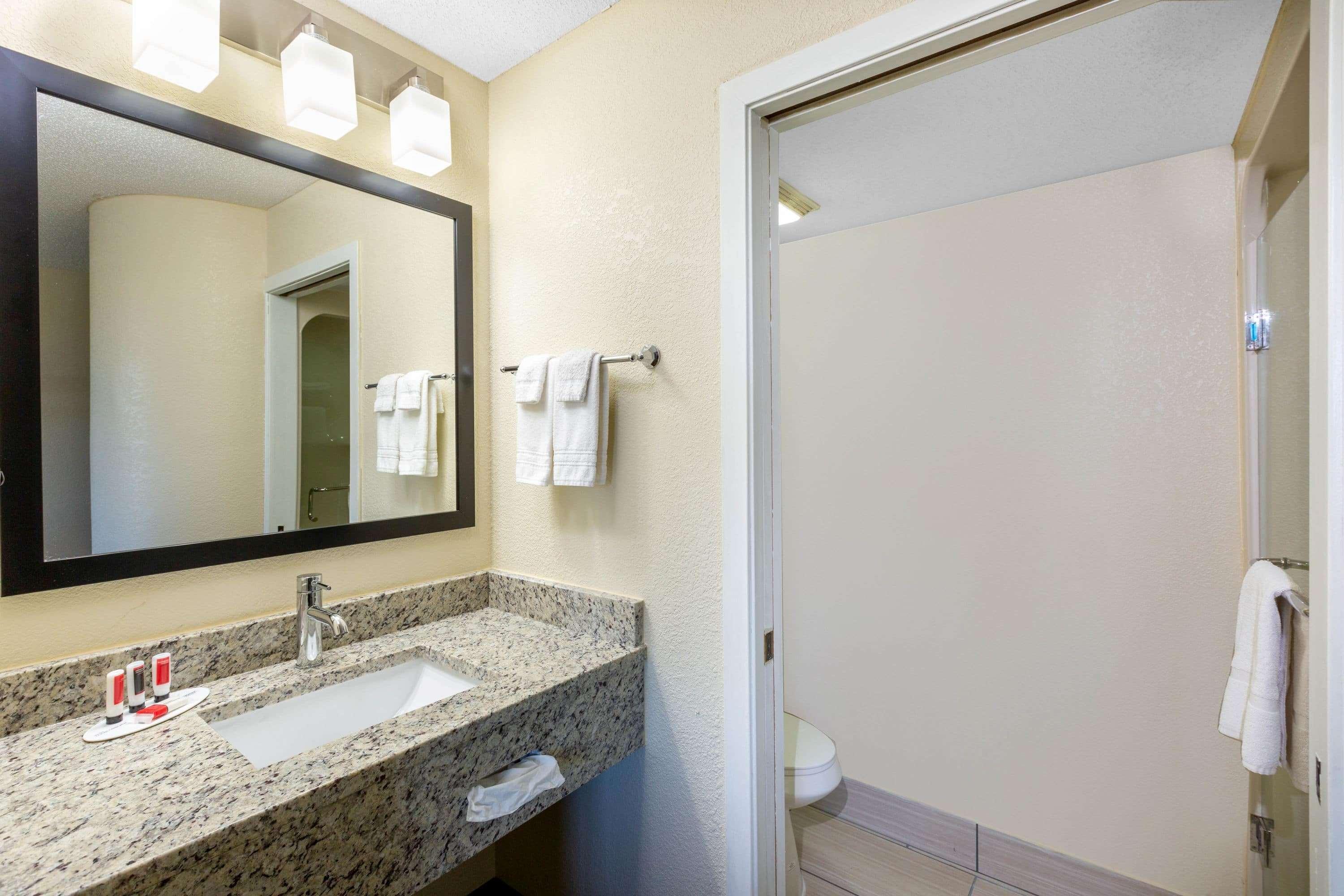 Baymont Inn & Suites By Wyndham Mukwonago Eksteriør bilde