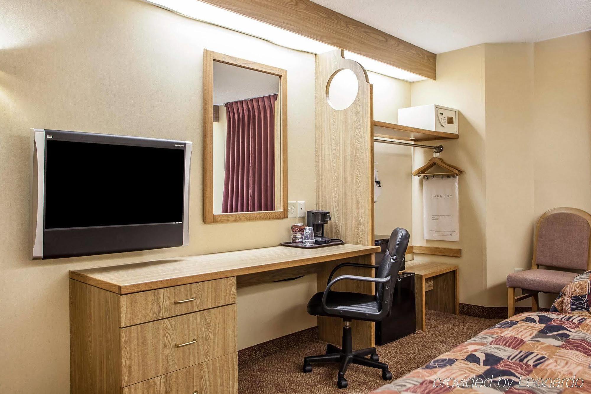 Baymont Inn & Suites By Wyndham Mukwonago Eksteriør bilde