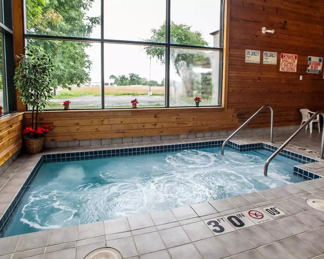 Baymont Inn & Suites By Wyndham Mukwonago Eksteriør bilde