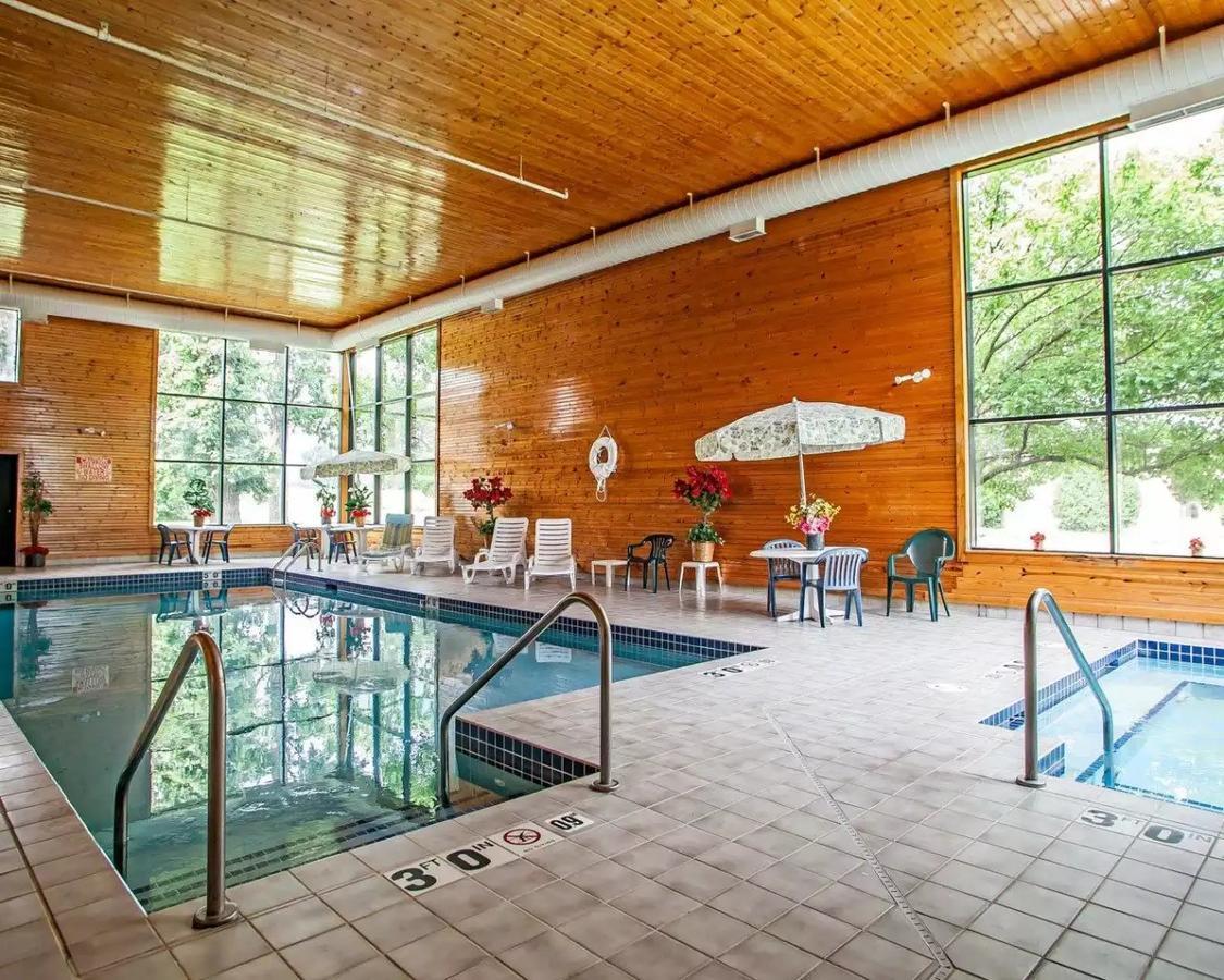 Baymont Inn & Suites By Wyndham Mukwonago Eksteriør bilde